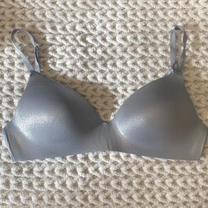 Victoria’s Secret Shimmery No Wire Bra